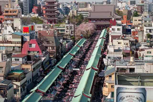 「浅草」と「浅草寺」の読み方の違いの背景