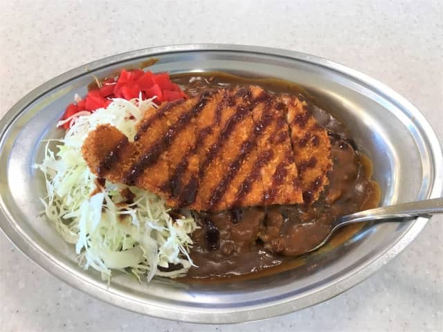 カレーにソースかけるを地域は？年代・性別による傾向分析